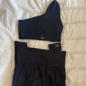 SET active size small top and leggings